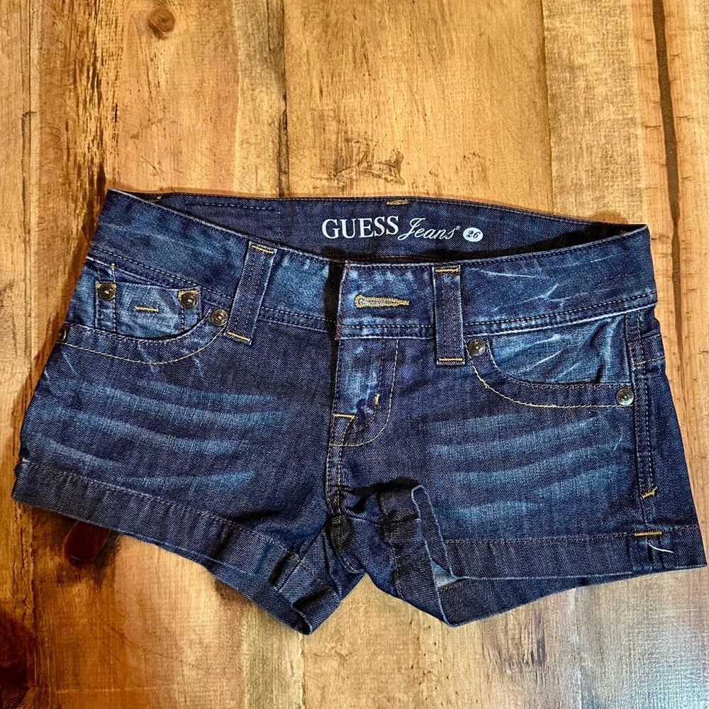 Guess Denim Shorts. Size 26. Like New! 2.5 inch inseam Women’s or Junior’s.